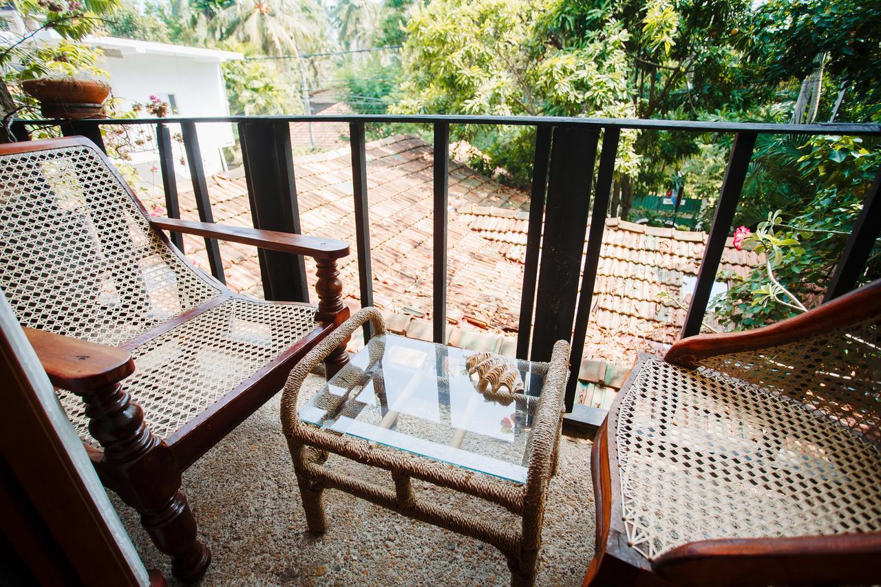 Sunny Family Hotell Unawatuna Exteriör bild